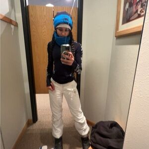 Meet your Posher, Nadia